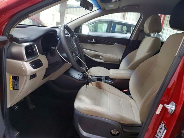 2016 KIA SORENTO L / LX