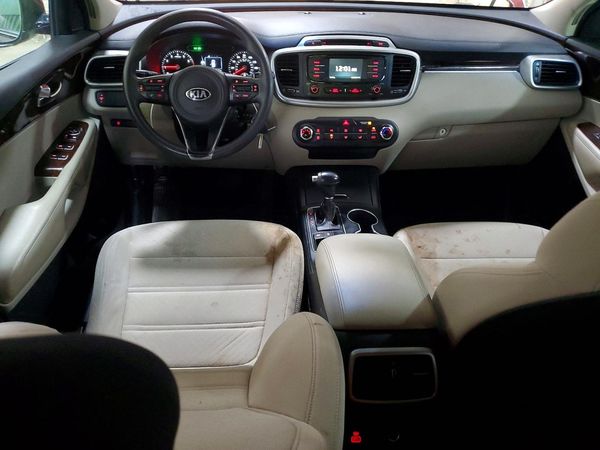 2016 KIA SORENTO L / LX