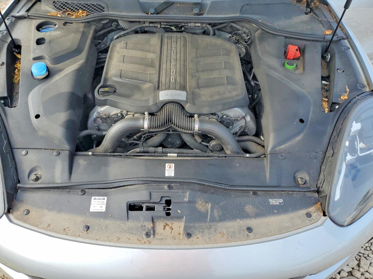 2016 PORSCHE CAYENNE