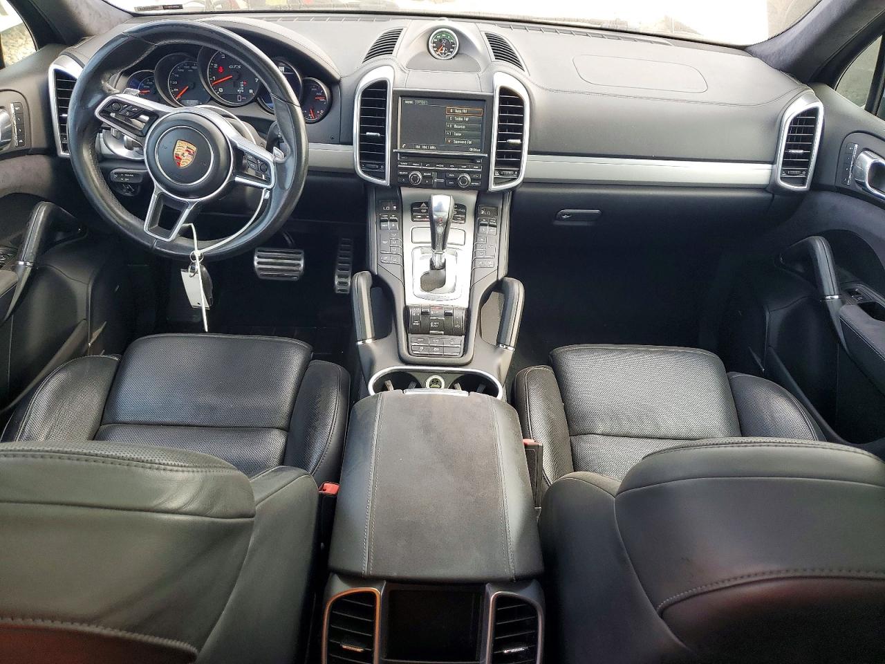 2016 PORSCHE CAYENNE