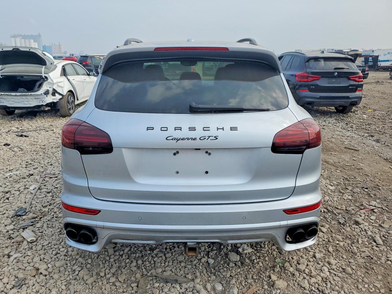 2016 PORSCHE CAYENNE