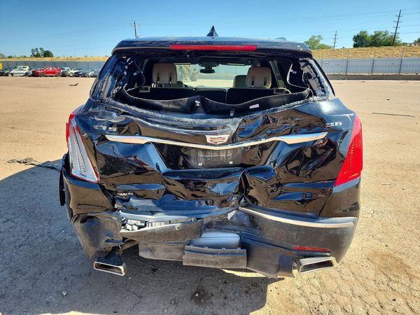 2017 CADILLAC XT5 Luxury