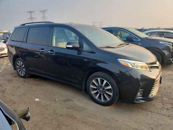 2019 TOYOTA SIENNA