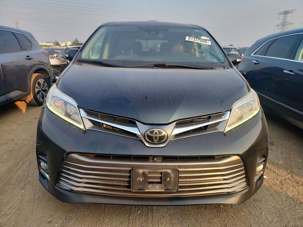2019 TOYOTA SIENNA