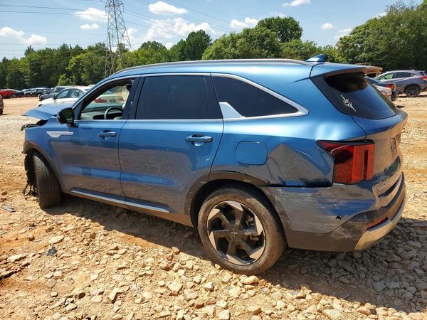 2025 KIA SORENTO