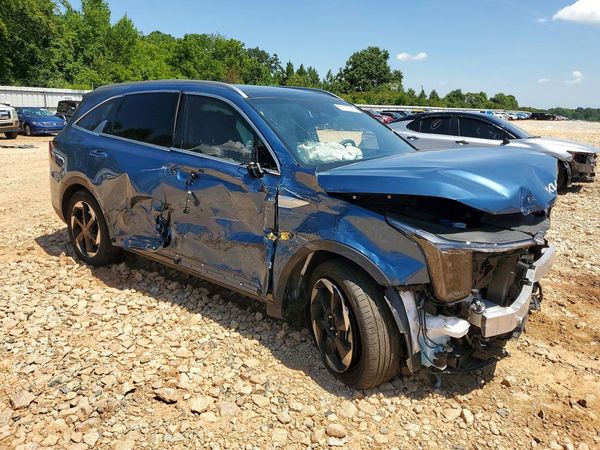 2025 KIA SORENTO