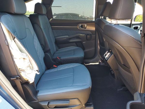 2025 KIA SORENTO