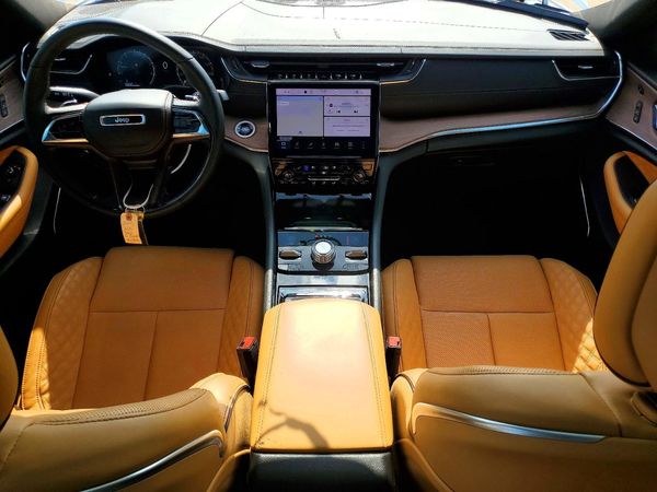 2025 JEEP GRAND CHEROKEE Summit