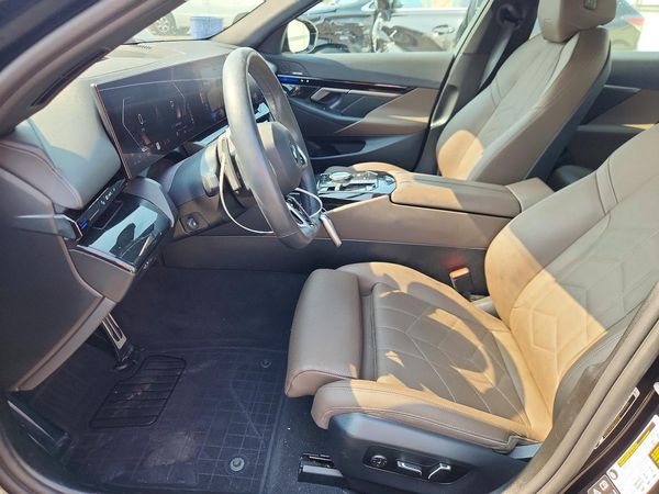 2025 BMW 530 xDrive