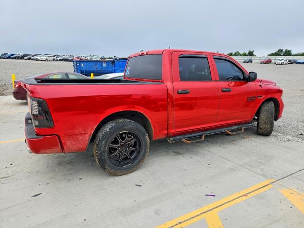 2015 RAM 1500 ST