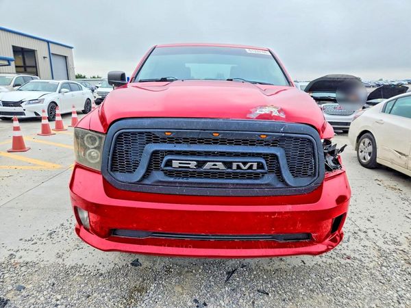 2015 RAM 1500 ST