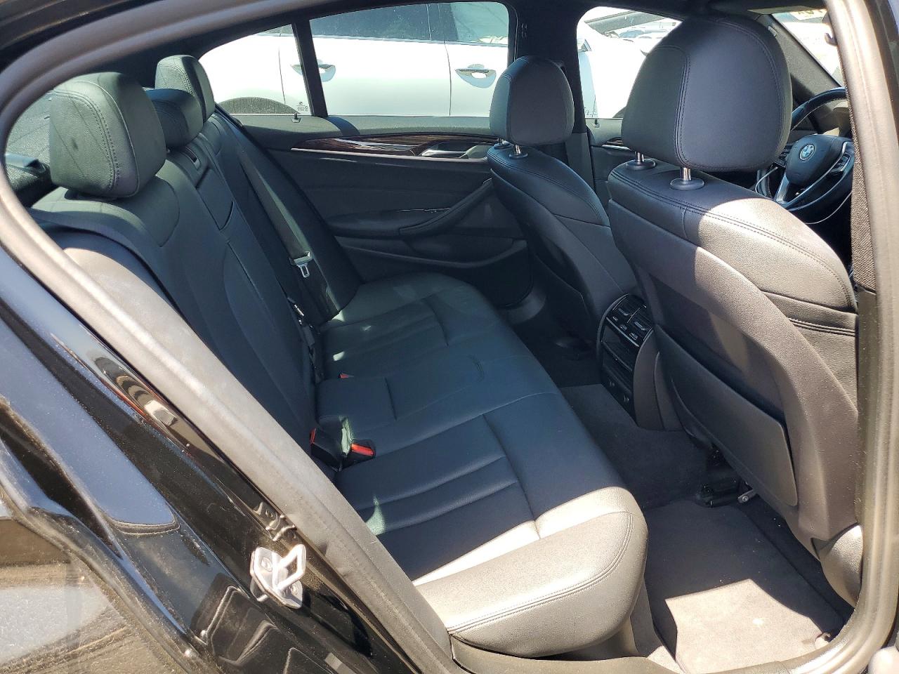2019 BMW 530E