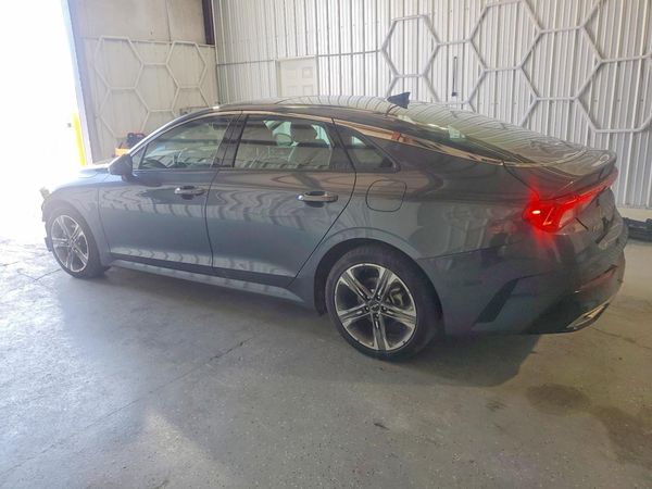 2022 KIA K5 EX