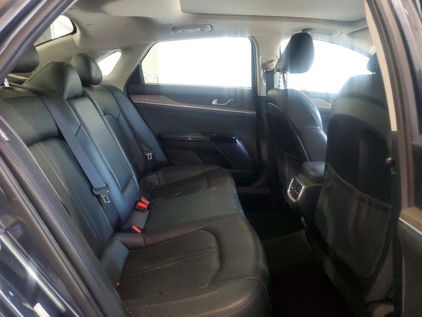 2022 KIA K5 EX