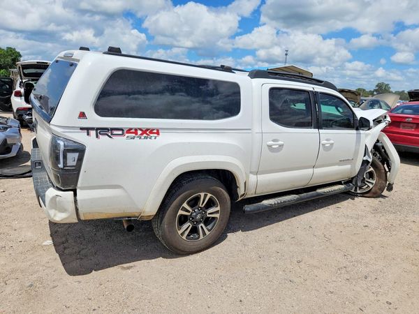 2016 TOYOTA TACOMA