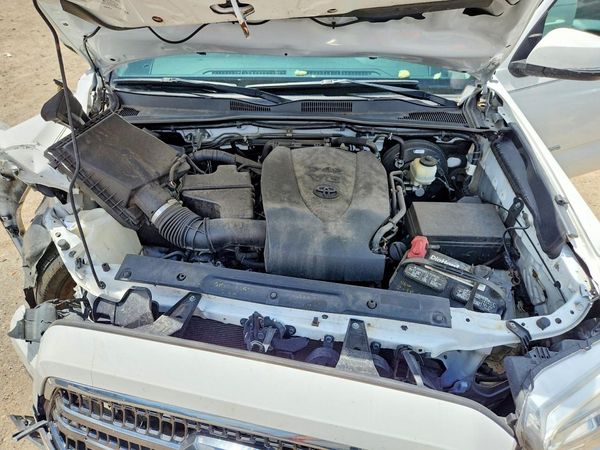2016 TOYOTA TACOMA