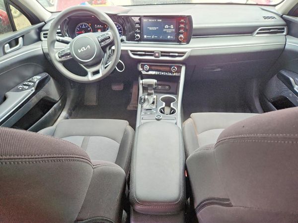 2022 KIA K5