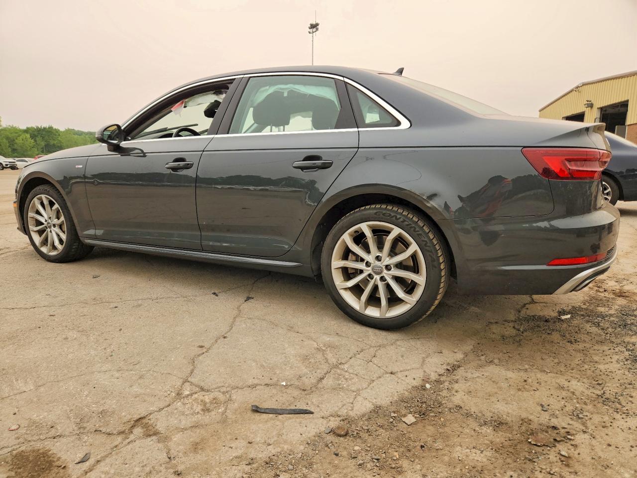 2019 AUDI A4 quattro Premium