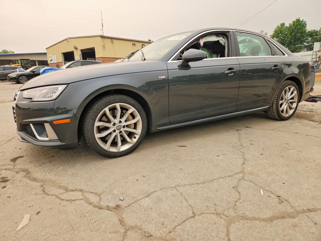 2019 AUDI A4 quattro Premium