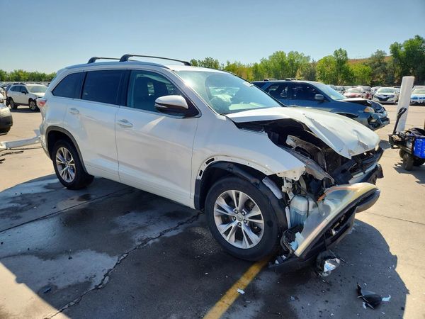 2015 TOYOTA HIGHLANDER