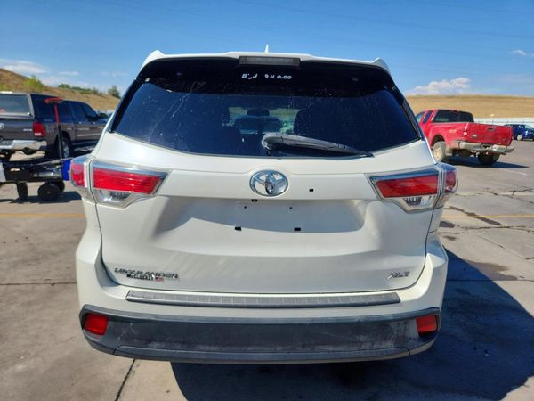 2015 TOYOTA HIGHLANDER