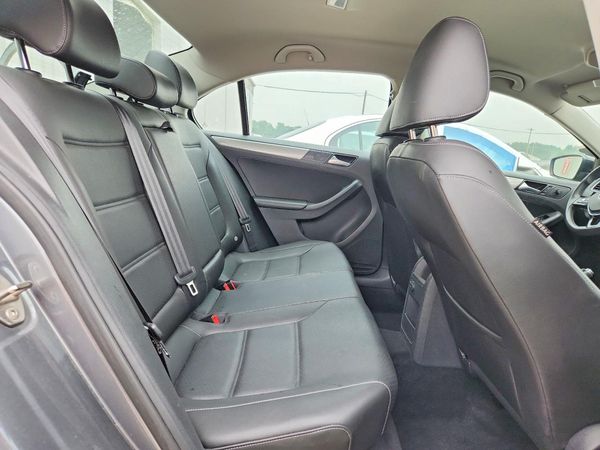 2018 VOLKSWAGEN JETTA