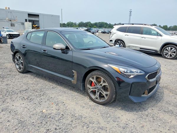 2019 KIA STINGER GT1