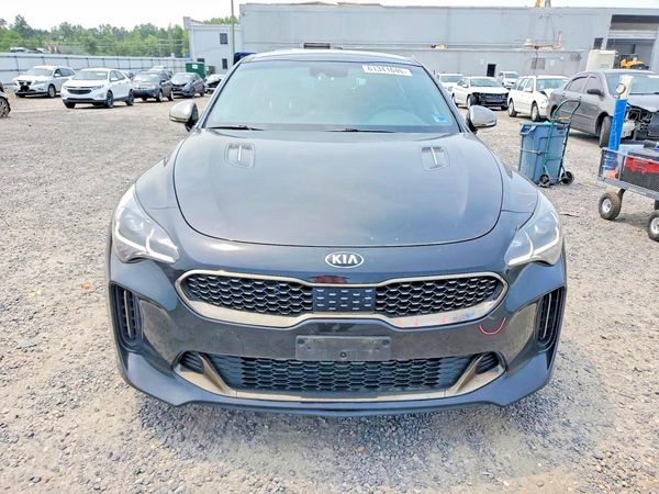 2019 KIA STINGER GT1