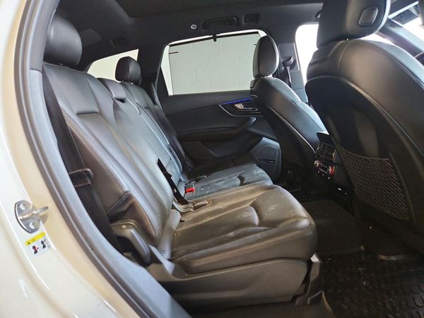 2017 AUDI Q7 quattro Prestige