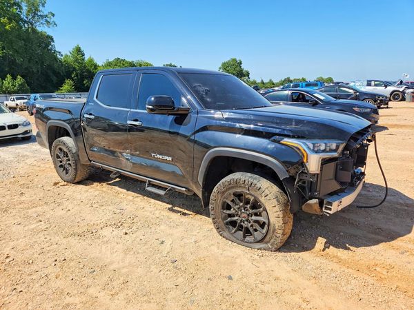 2022 TOYOTA TUNDRA Limited