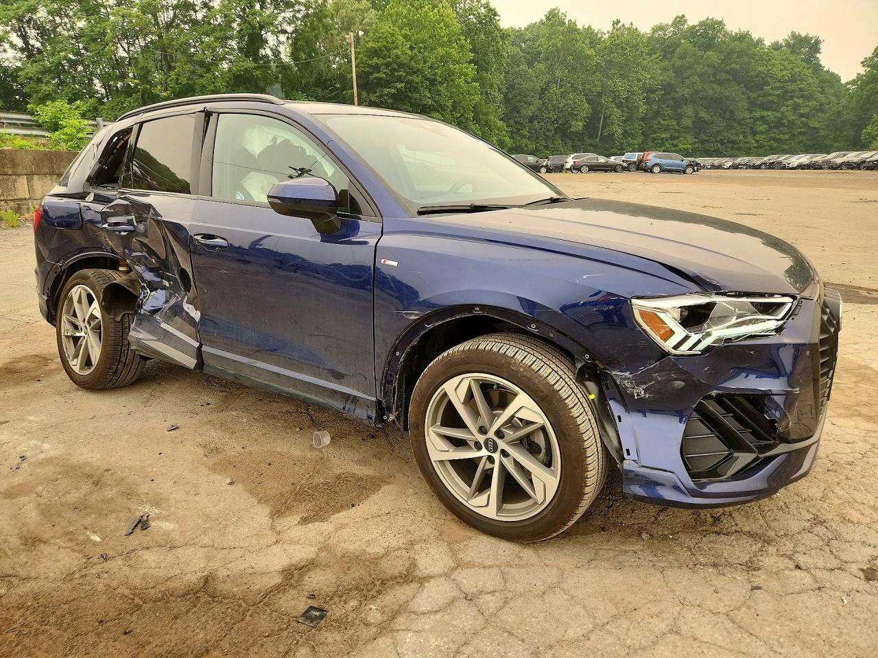 2025 AUDI Q3 S Line quattro Premium