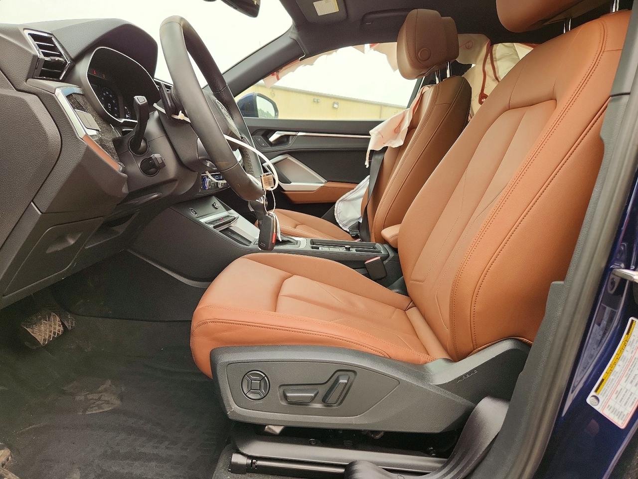 2025 AUDI Q3 S Line quattro Premium