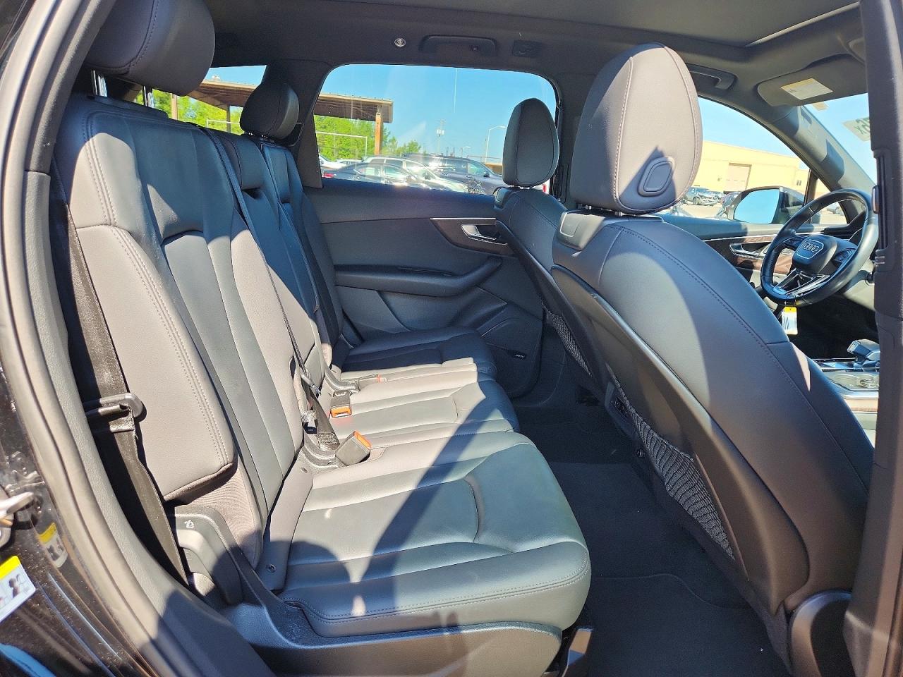 2020 AUDI Q7 quattro Premium Plus