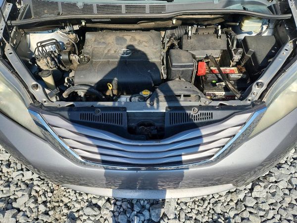 2015 TOYOTA SIENNA