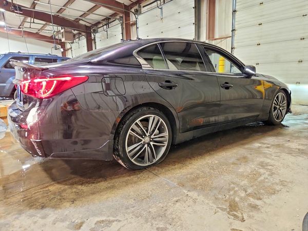 2015 INFINITI Q50