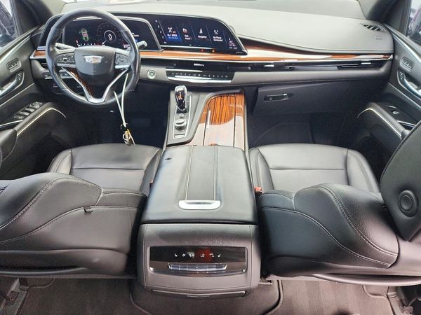 2021 CADILLAC ESCALADE Luxury