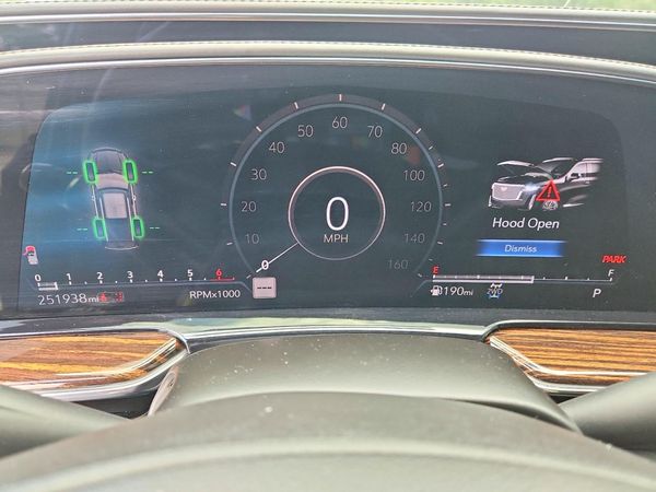 2021 CADILLAC ESCALADE Luxury