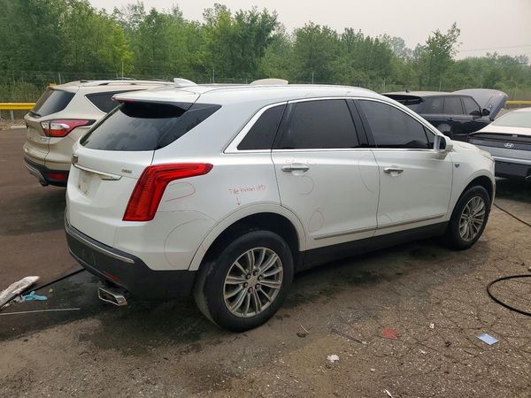 2017 CADILLAC XT5 Luxury