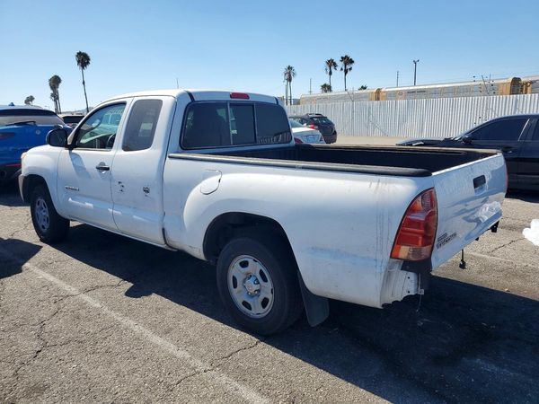 2015 TOYOTA TACOMA Delux Grade