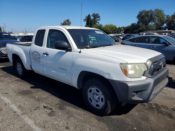 2015 TOYOTA TACOMA Delux Grade