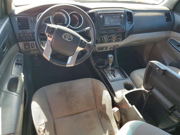 2015 TOYOTA TACOMA Delux Grade