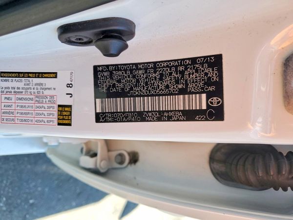 2013 TOYOTA PRIUS