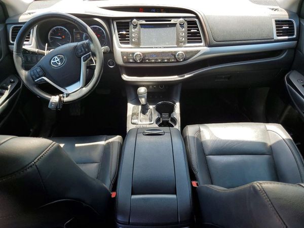 2019 TOYOTA HIGHLANDER SE/XLE