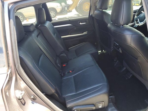 2019 TOYOTA HIGHLANDER SE/XLE
