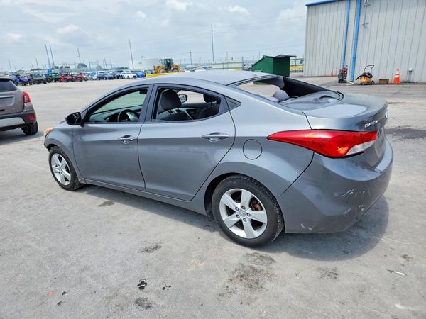 2013 HYUNDAI ELANTRA