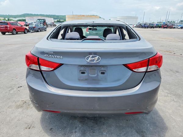 2013 HYUNDAI ELANTRA