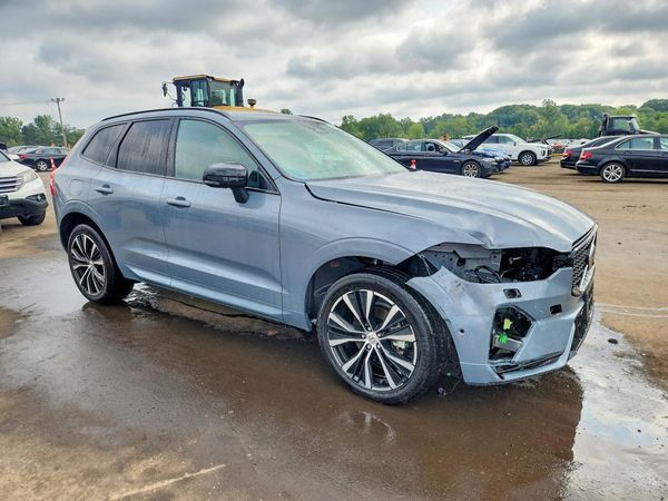 2024 VOLVO XC60
