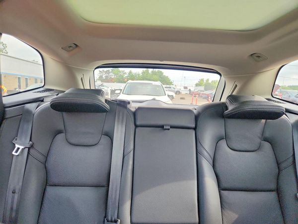 2024 VOLVO XC60