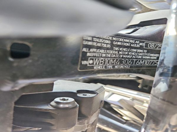 2026 BMW R 1300