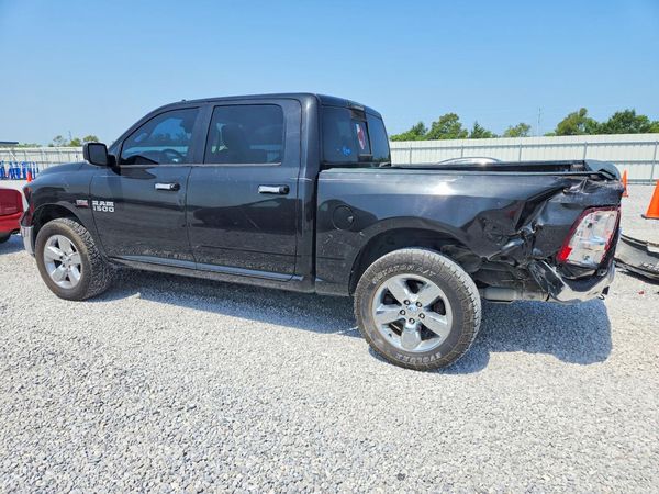 2017 RAM 1500 SLT CREW CAB 4X2